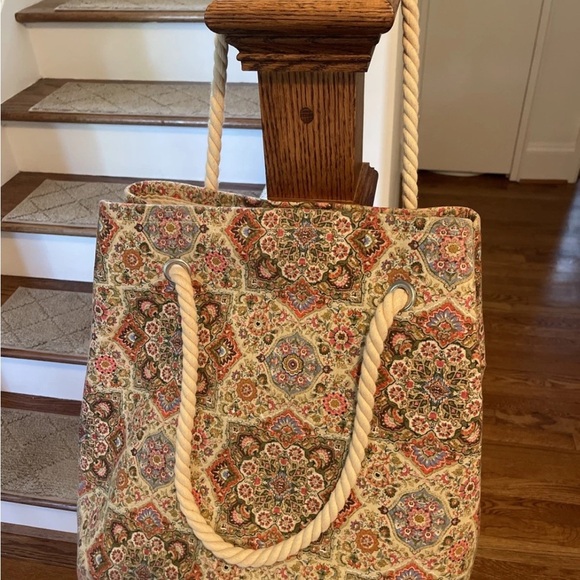 Elegant Multicolor Patterned Tote Bag - Picture 1 of 3